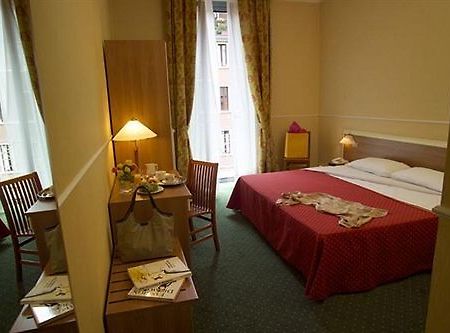 Hotel Johnny Milan Luaran gambar