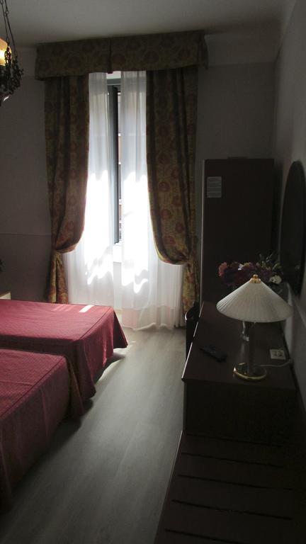 Hotel Johnny Milan Luaran gambar