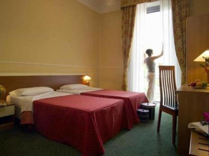 Hotel Johnny Milan Luaran gambar